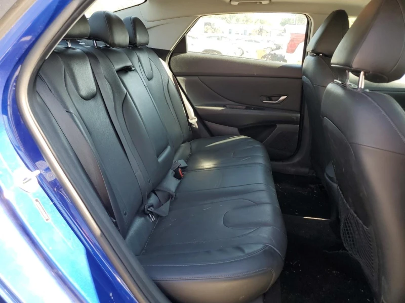 Hyundai Elantra LIMITED, снимка 10 - Автомобили и джипове - 52416160