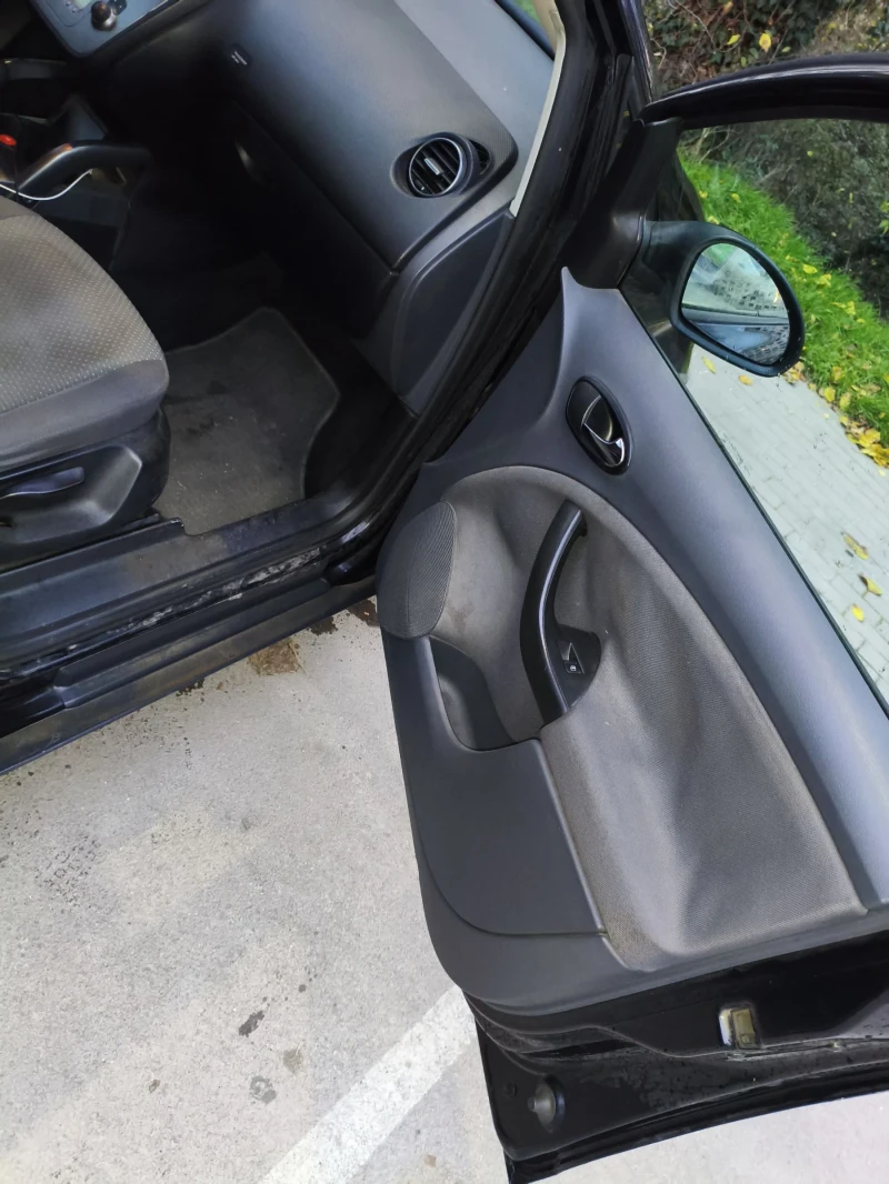 Seat Altea, снимка 9 - Автомобили и джипове - 52775184