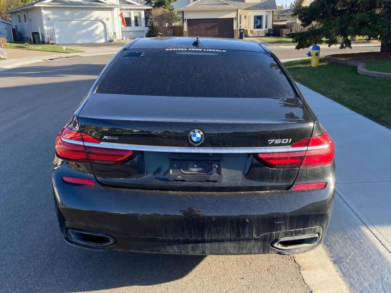 BMW 750 2016 750i xDrive * БЕЗ ПЪРВОНАЧАЛНА ВНОСКА, снимка 5 - Автомобили и джипове - 53079299