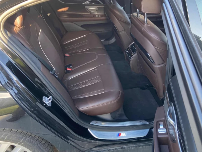 BMW 750 2016 750i xDrive * БЕЗ ПЪРВОНАЧАЛНА ВНОСКА, снимка 14 - Автомобили и джипове - 53079299