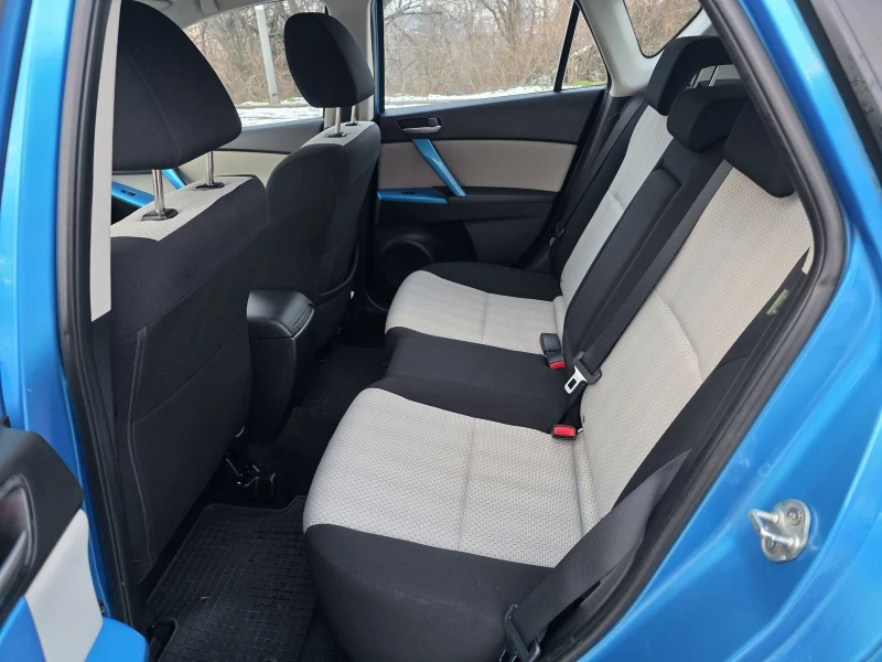Mazda 3 Sport, снимка 13 - Автомобили и джипове - 53100858