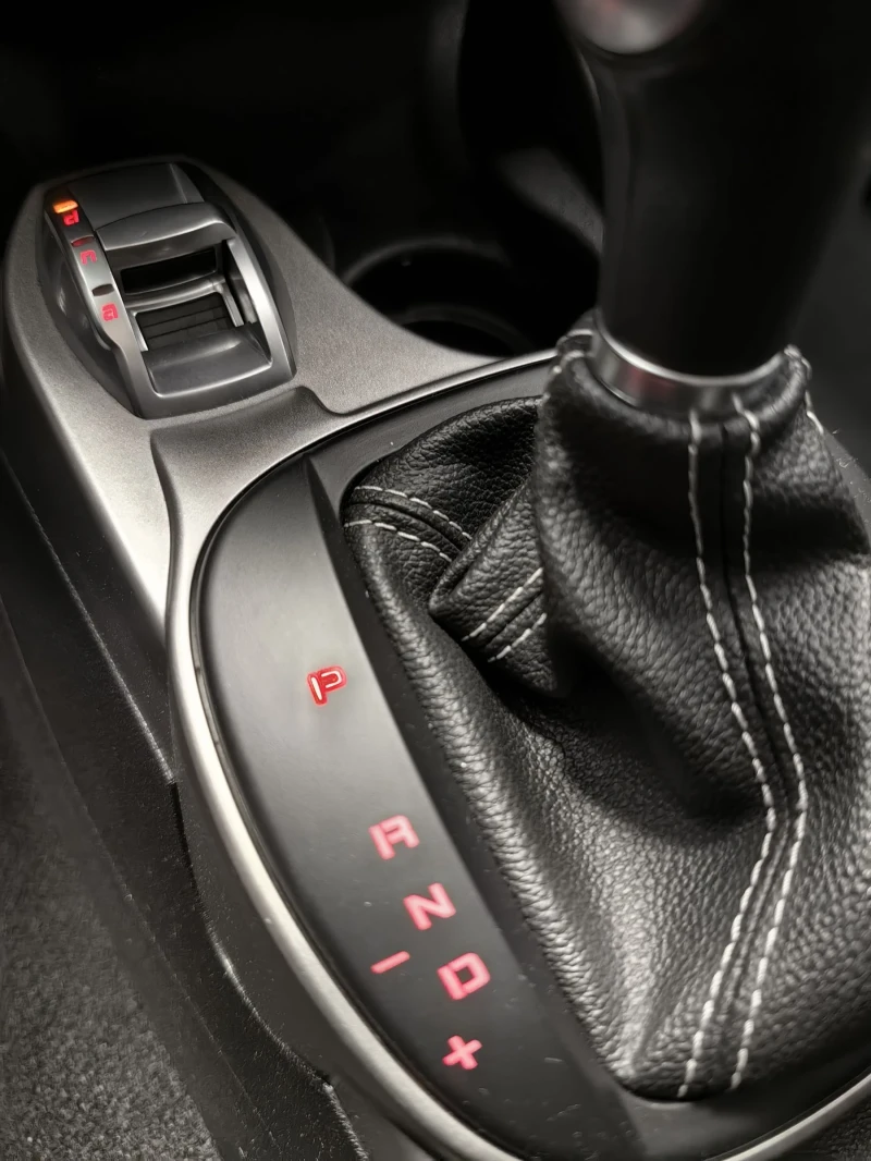 Alfa Romeo MiTo 1.4T* EURO6* SWISS* НАВИ* ТЕМПОМАТ* AUX* USB* , снимка 13 - Автомобили и джипове - 53233486