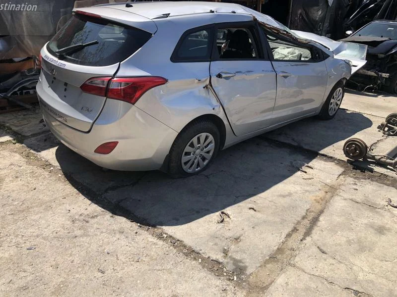 Hyundai I30 1.6 crdi на части, снимка 1 - Автомобили и джипове - 22012091