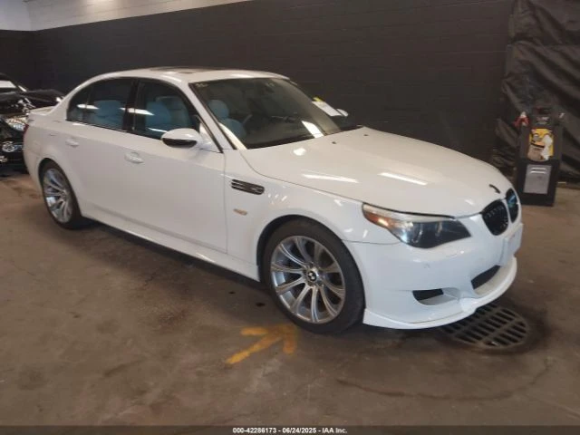 BMW M5 V10* HuD* Шибидах* PDC* Клип на мотора - изображение 2