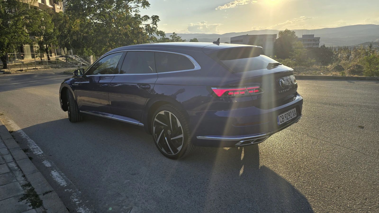 VW Arteon Shooting Brake 4Motion 2.0TFSI - изображение 2