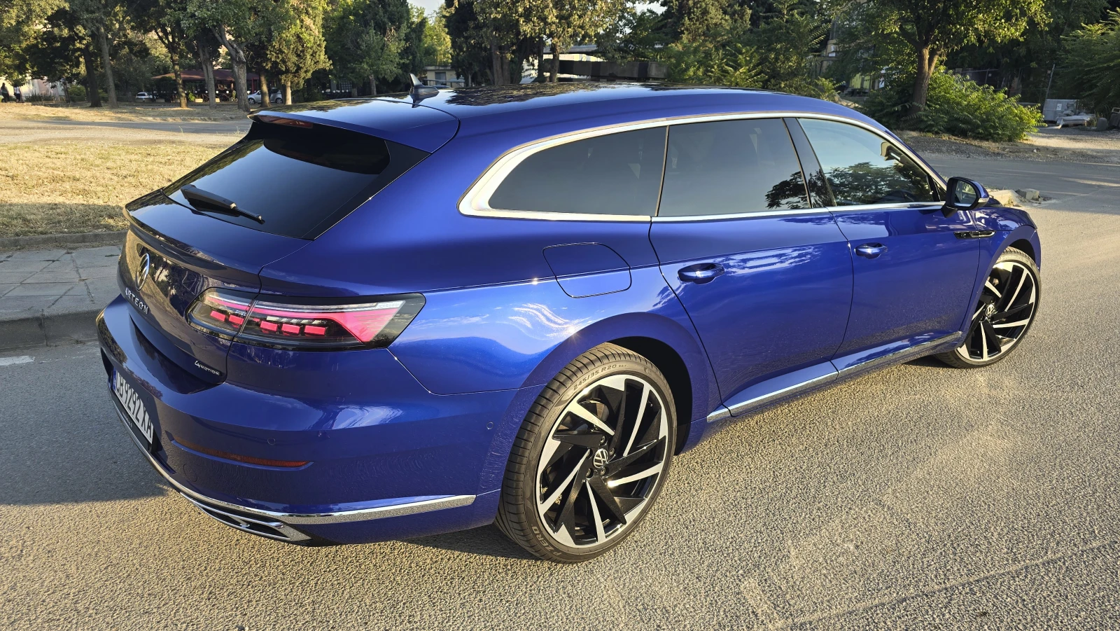 VW Arteon Shooting Brake 4Motion 2.0TFSI - изображение 5