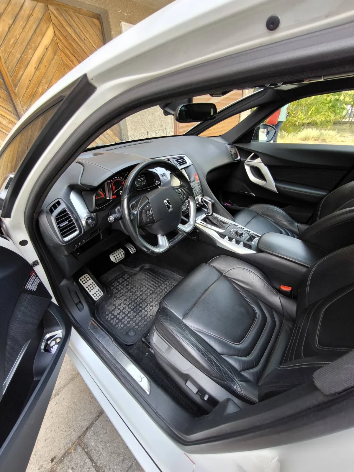 Citroen DS5 2.0 HDI , кожа, панорама - изображение 9