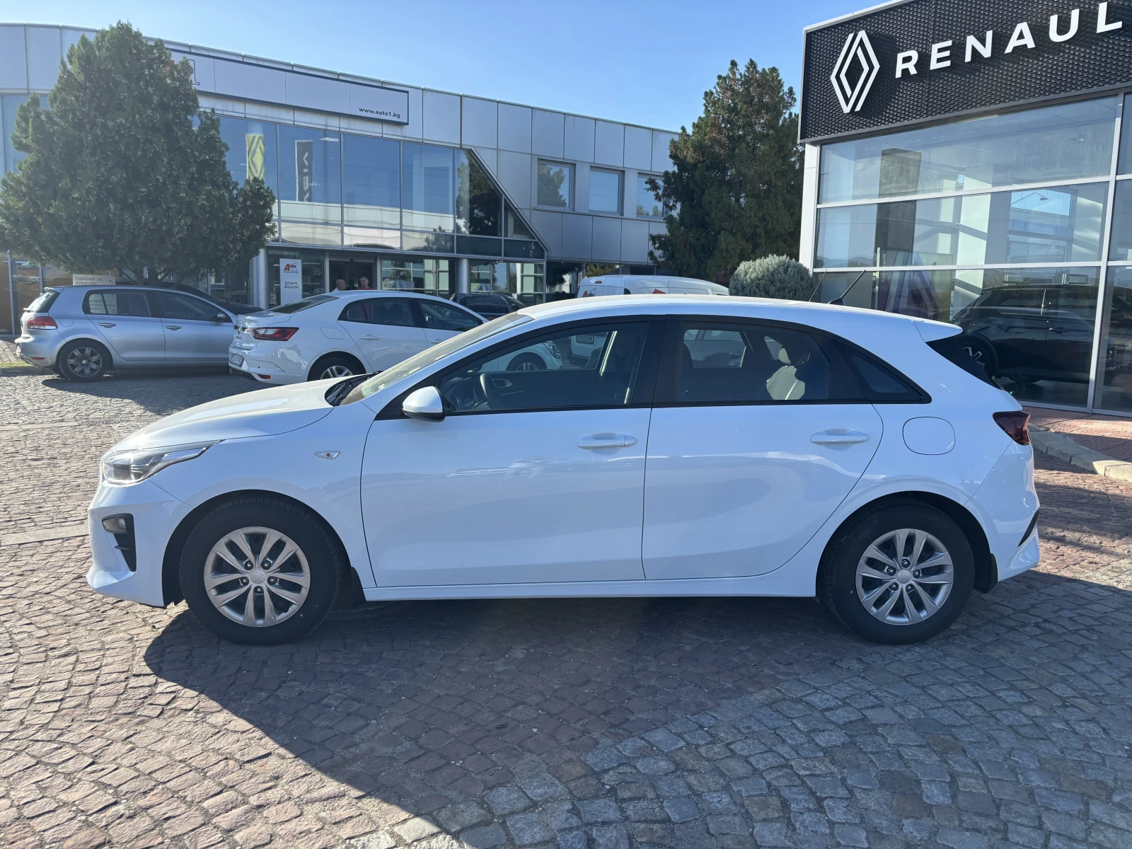 Kia Ceed 1.6 куб. / 115 к.с. - изображение 6