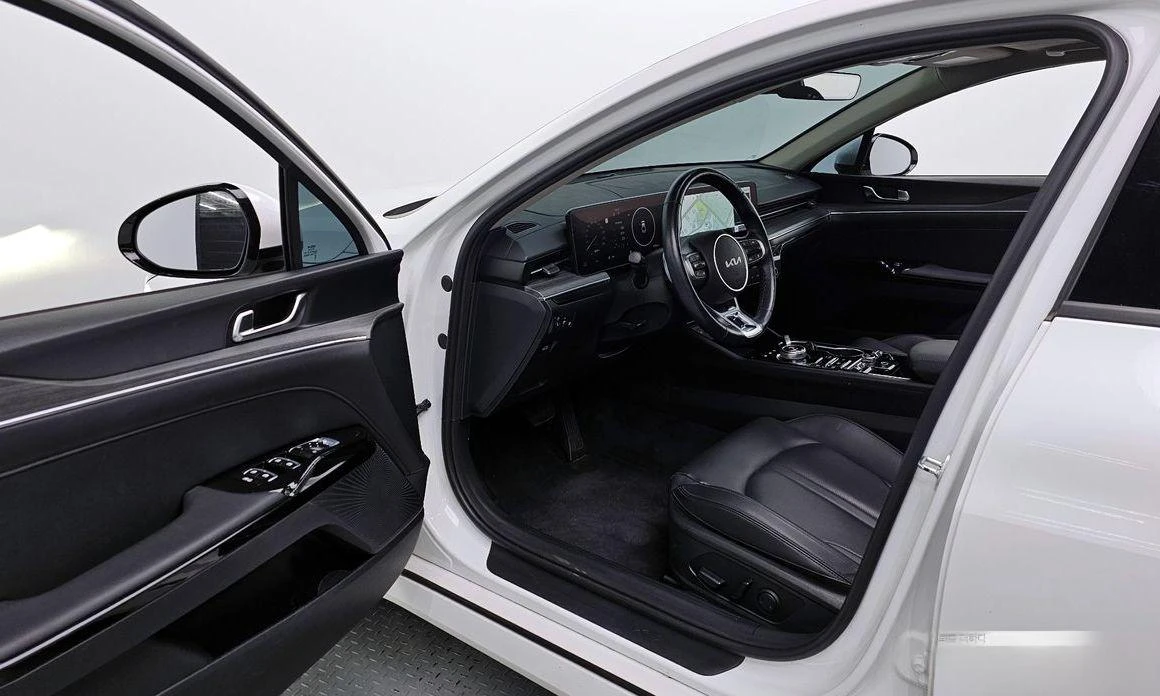 Kia K5 2.0 Noblesse * НАЙ-ДОБРА ЦЕНА В БЪЛГАРИЯ*  - изображение 10