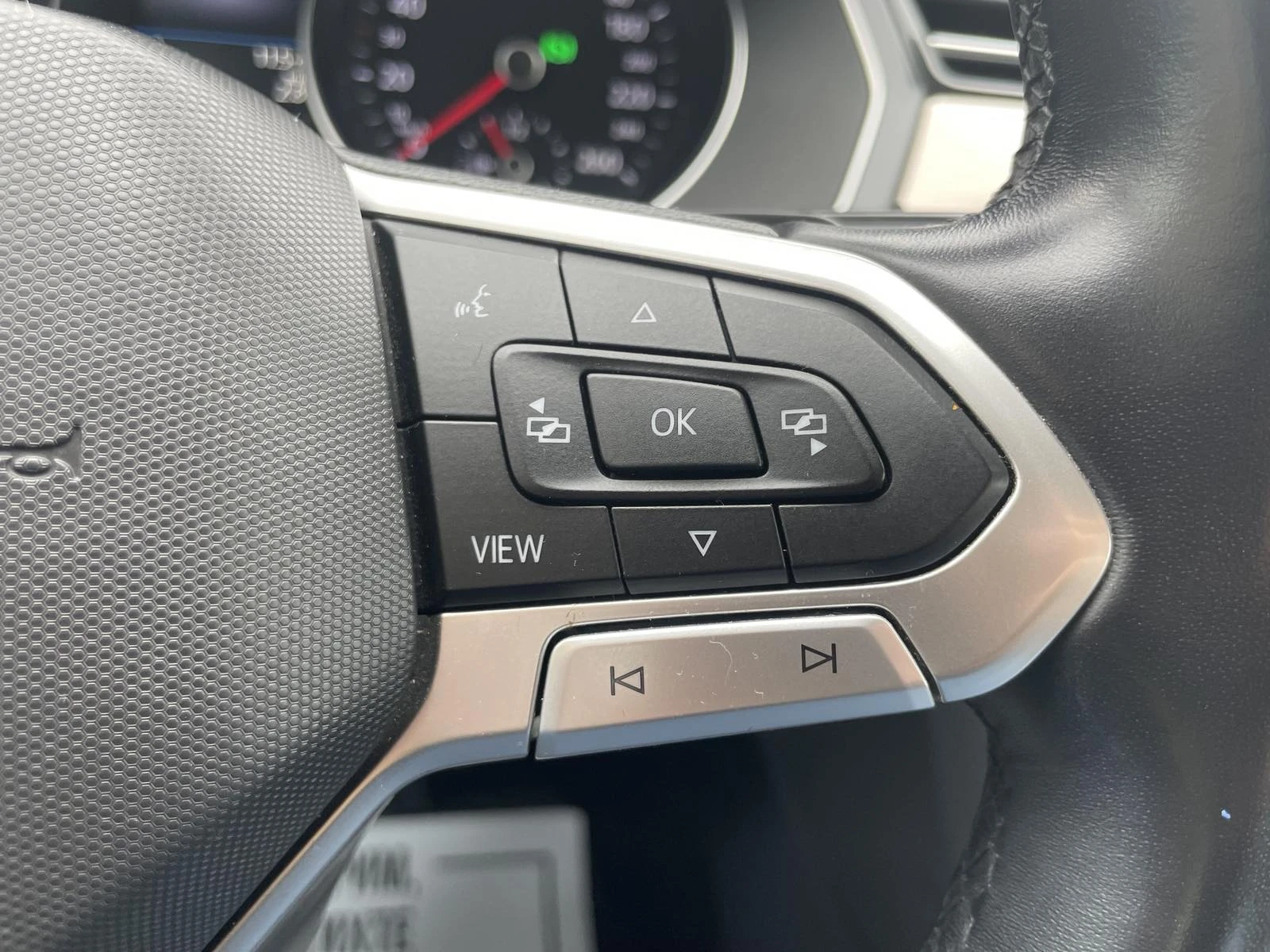 VW Passat VIII Elegance 1.5 TSI 150hp DSG - изображение 10