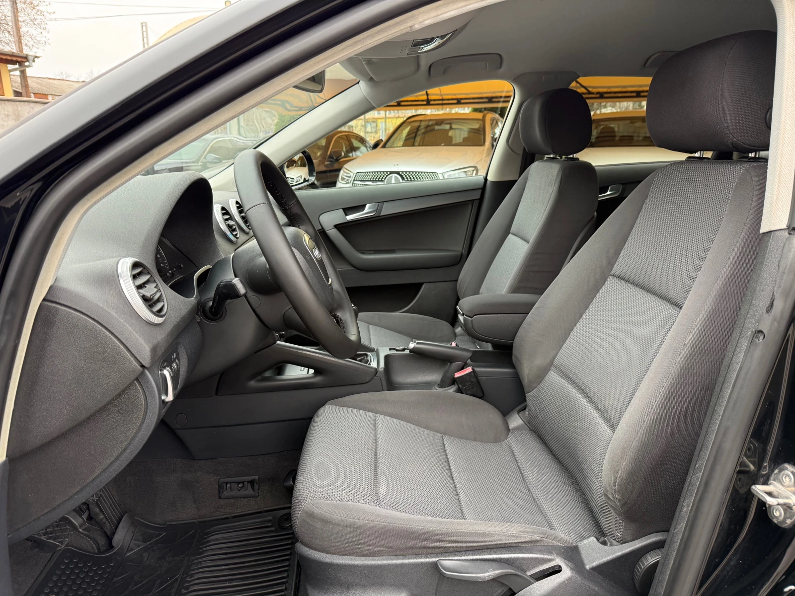 Audi A3 1.6TDi FACELIFT S-line !!! ��� ��������� !!! | Mobile.bg � ����������� 9