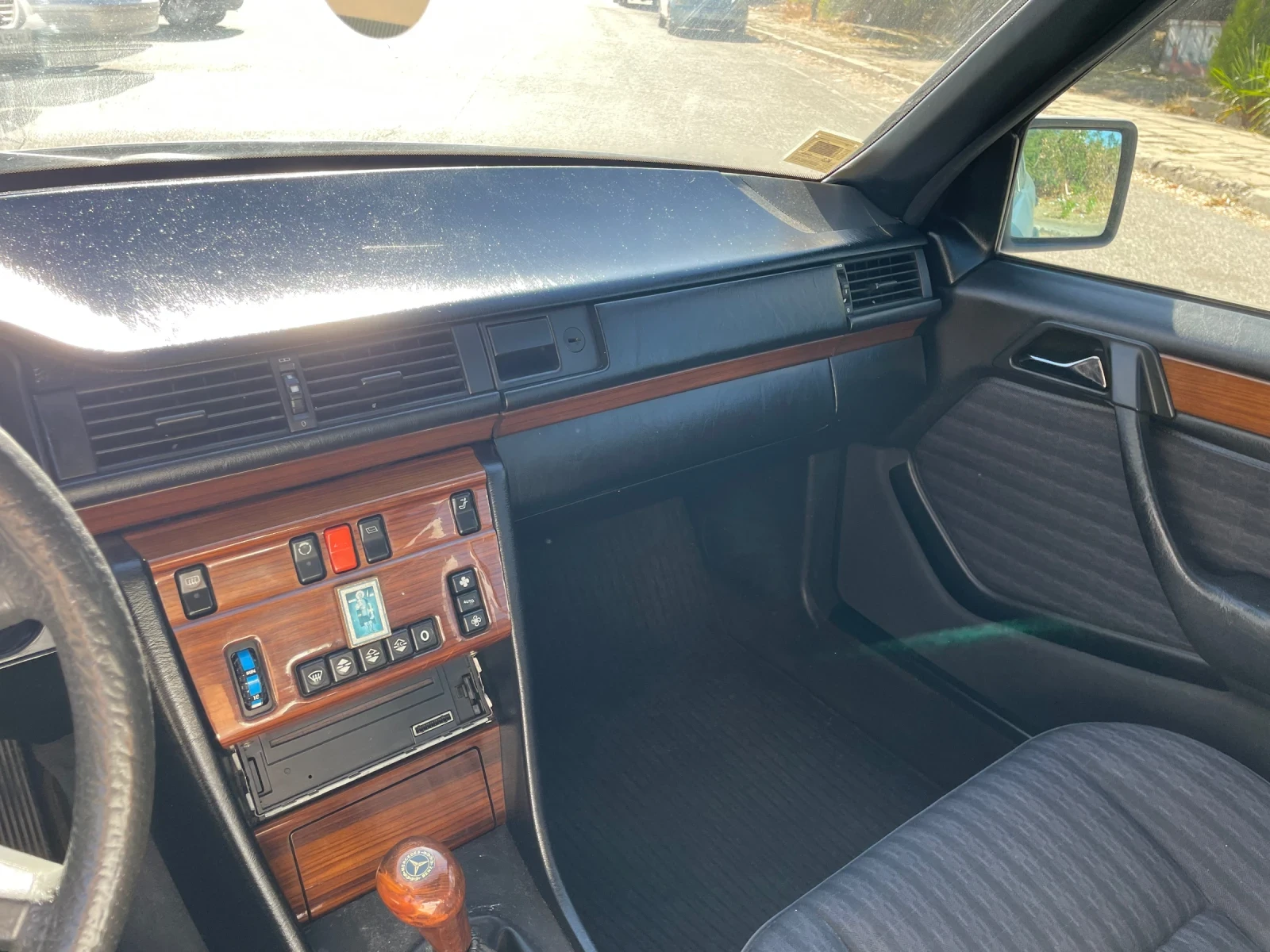 Mercedes-Benz 124, снимка 10 - Автомобили и джипове - 53849094