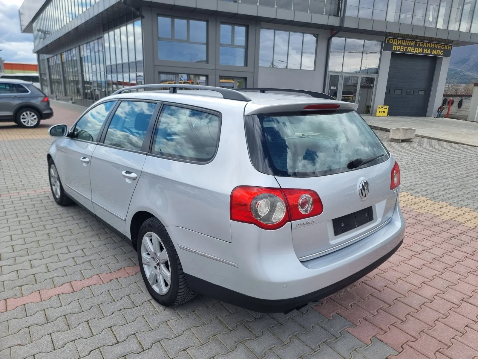 VW Passat 2.0 TDI , снимка 3 - Автомобили и джипове - 53946478