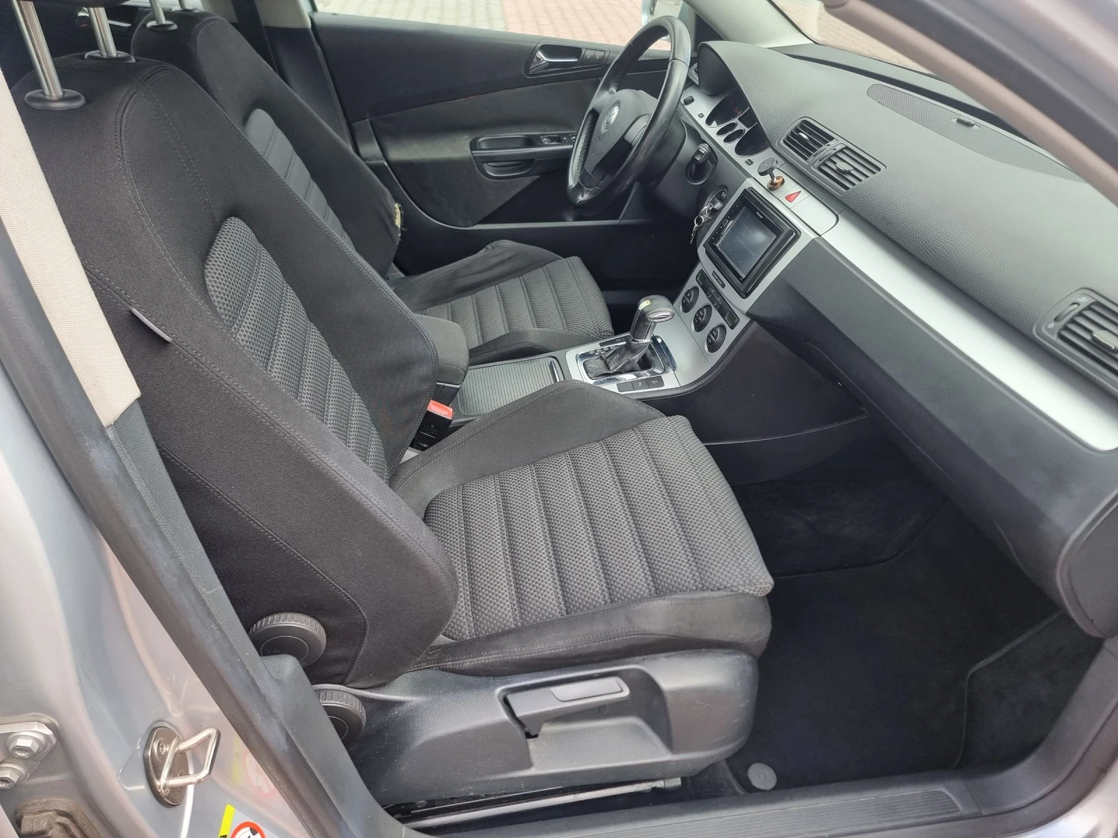 VW Passat 2.0 TDI , снимка 11 - Автомобили и джипове - 53946478