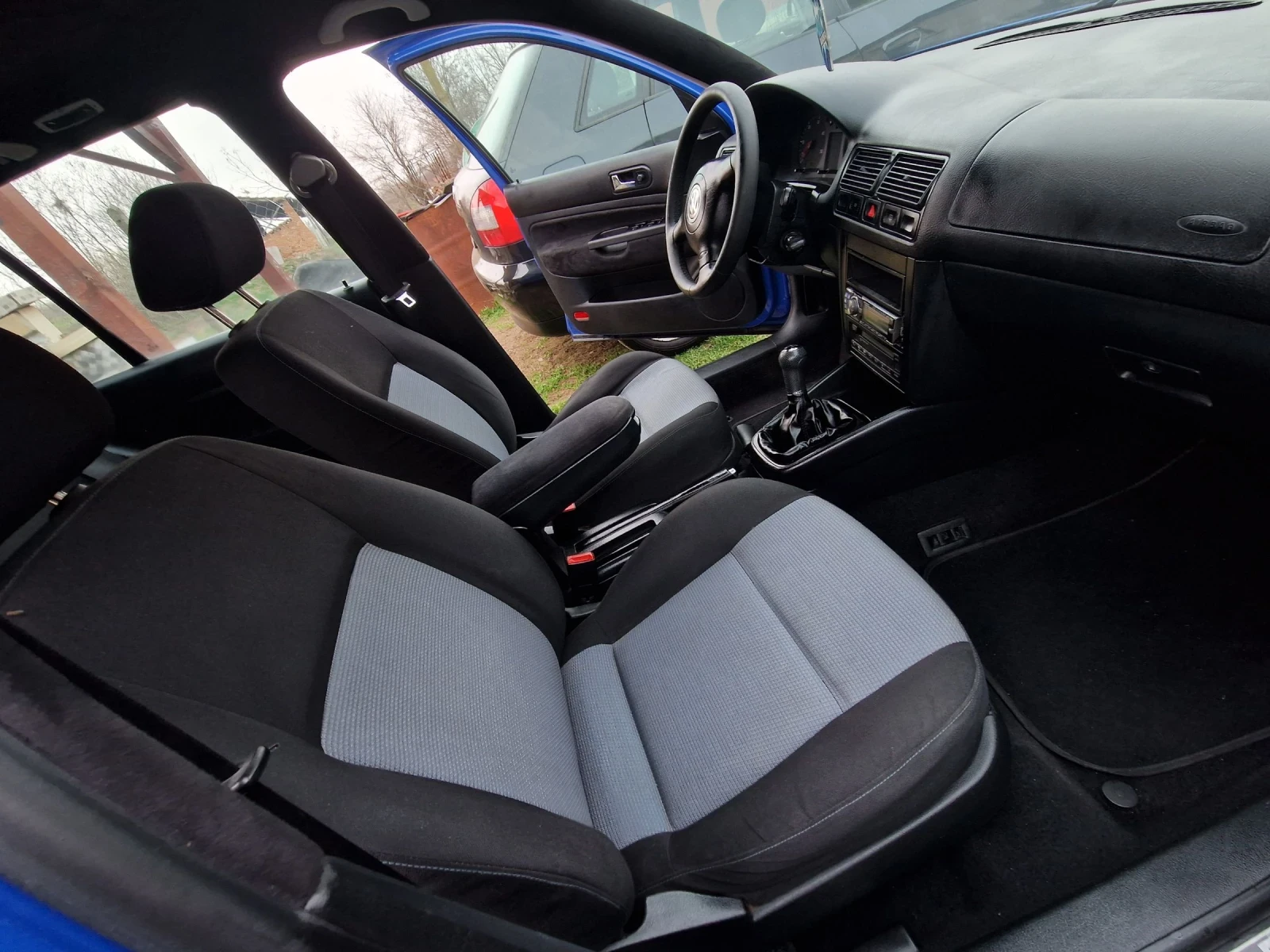 VW Golf 1.9TDI 90к.с., снимка 8 - Автомобили и джипове - 53961342