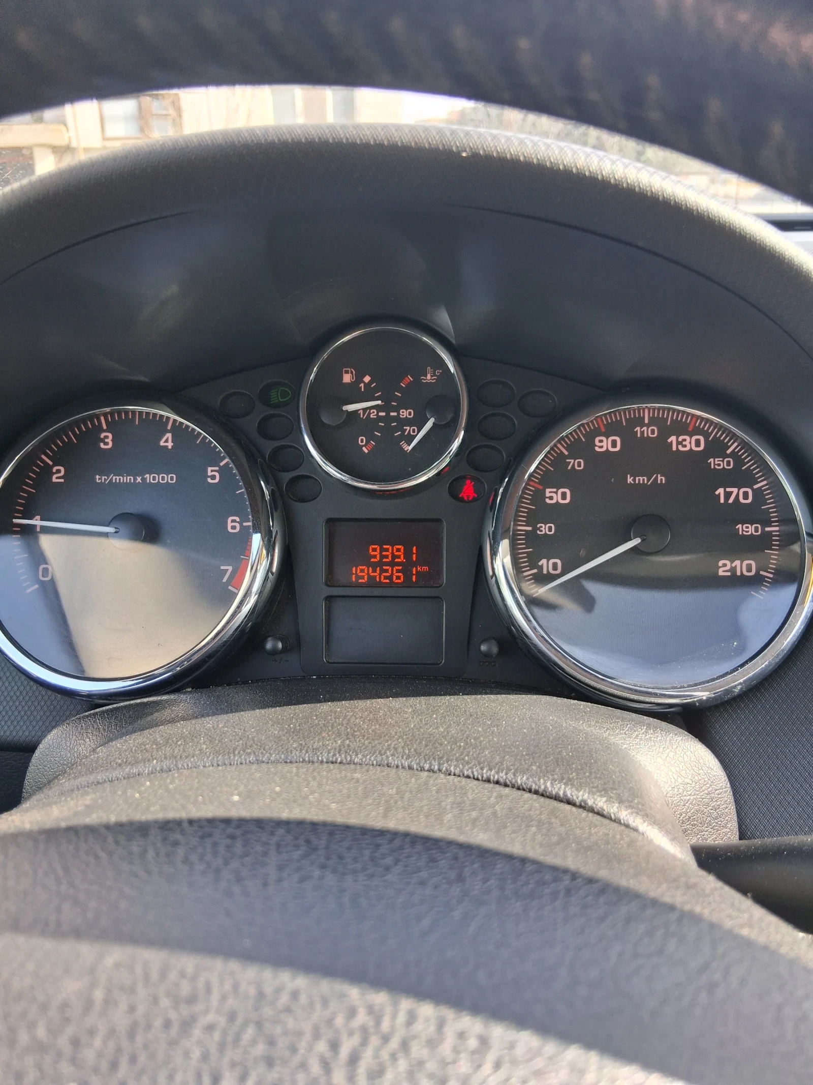 Peugeot 207 1.4, снимка 4 - Автомобили и джипове - 54081969