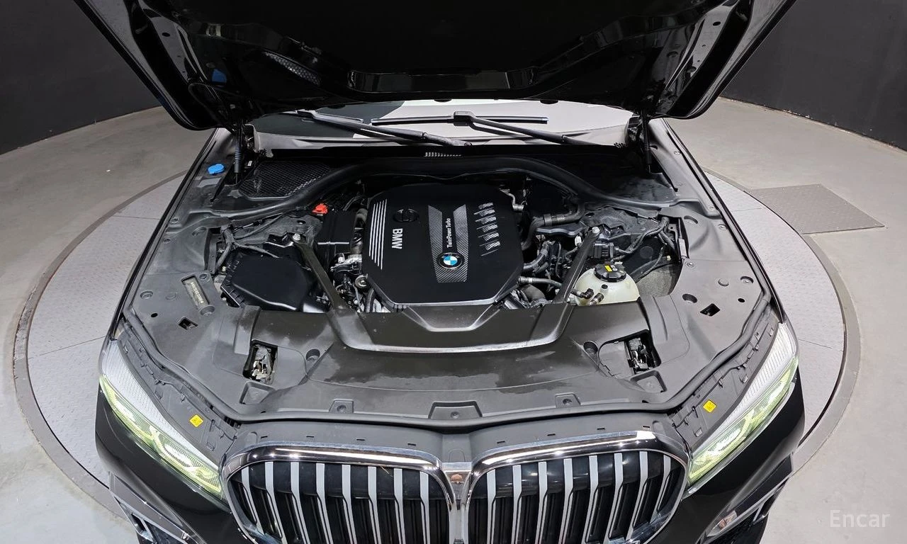 BMW 740 M* SPORT* XDRIVE* HARMON* KARDON* ОБДУХВАНЕ* МАСАЖ, снимка 17 - Автомобили и джипове - 54415413