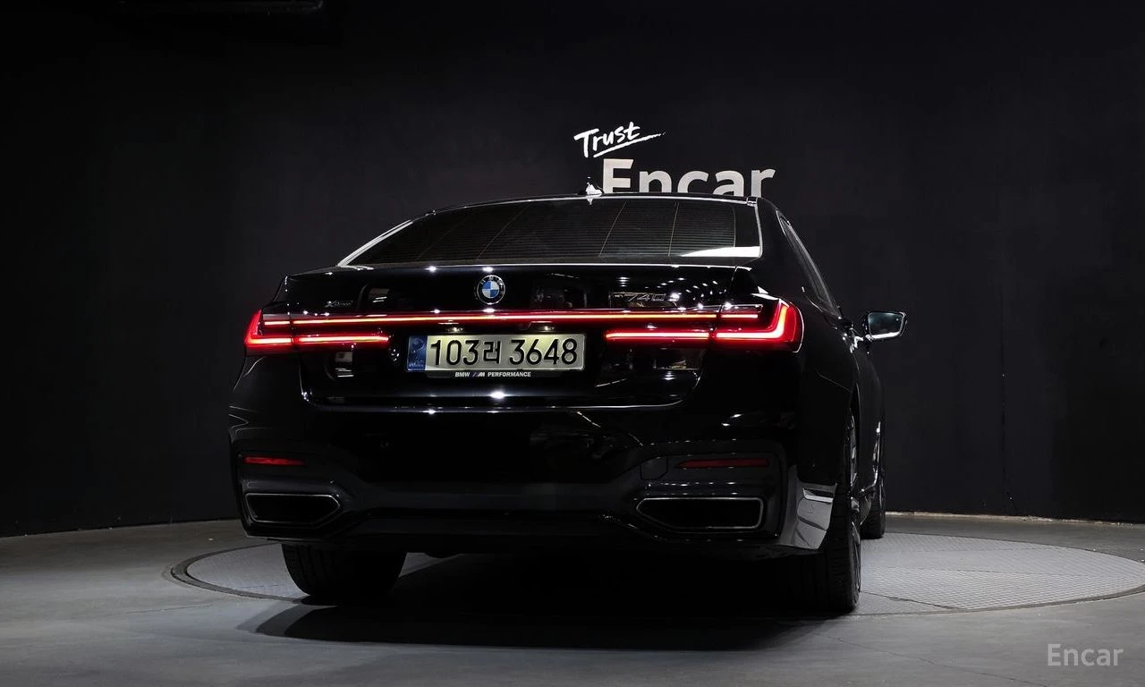 BMW 740 M* SPORT* XDRIVE* HARMON* KARDON* ОБДУХВАНЕ* МАСАЖ, снимка 4 - Автомобили и джипове - 54415413