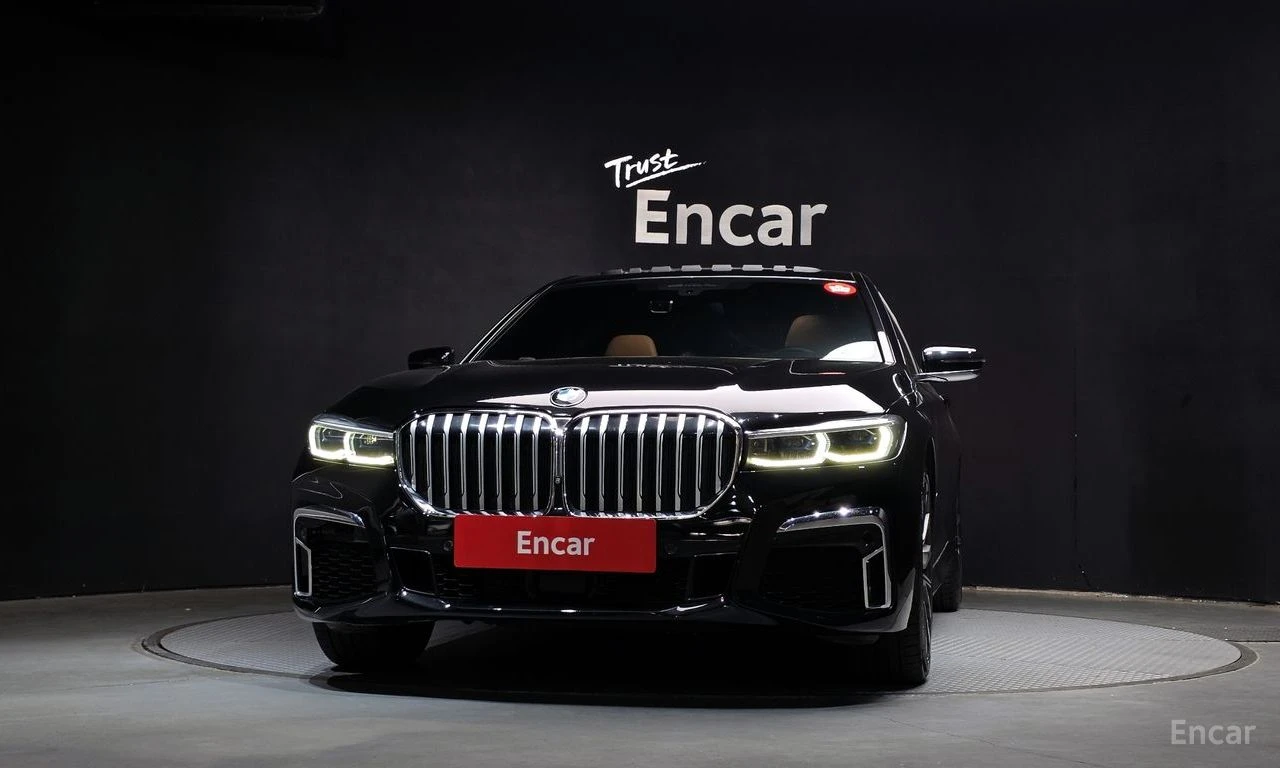 BMW 740 M* SPORT* XDRIVE* HARMON* KARDON* ОБДУХВАНЕ* МАСАЖ, снимка 3 - Автомобили и джипове - 54415413