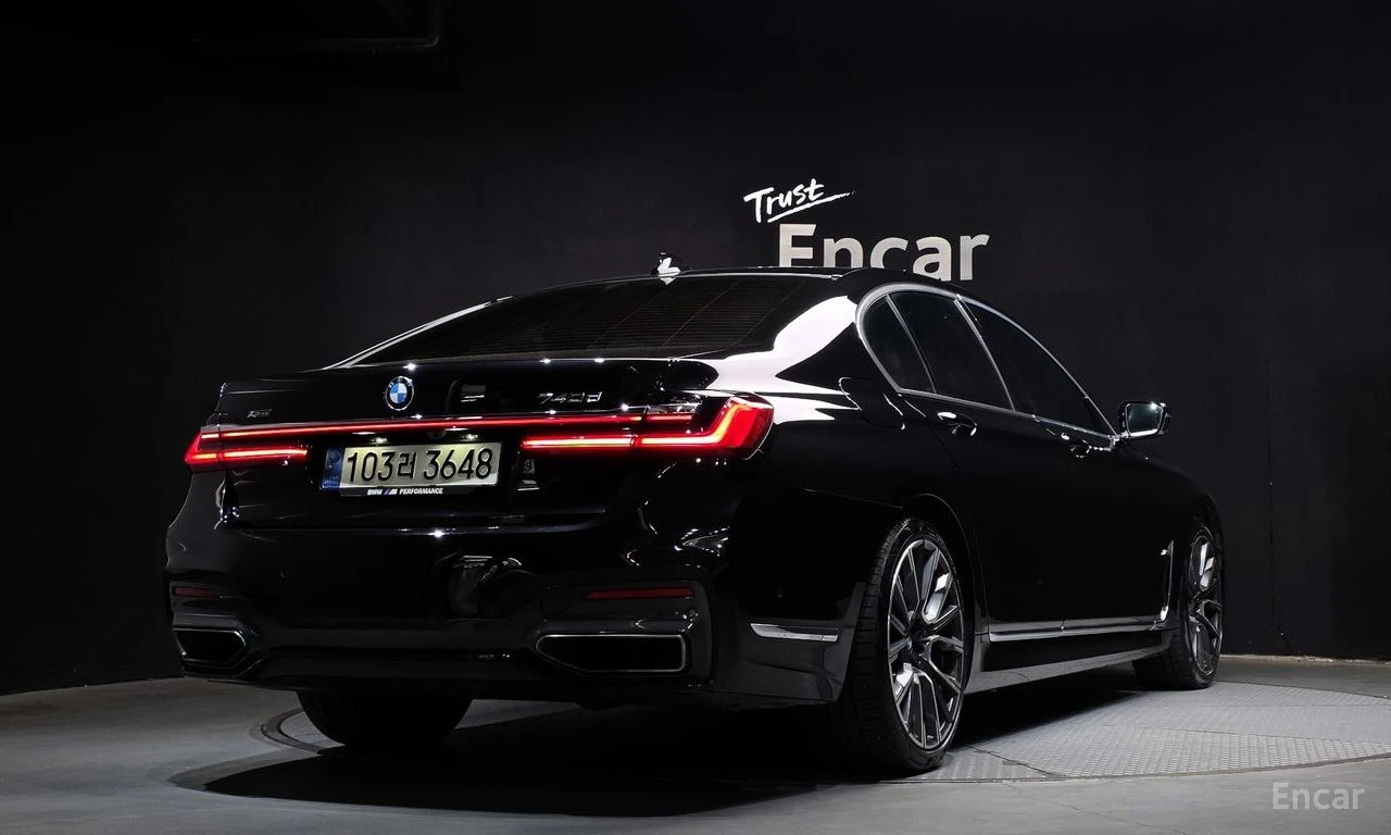 BMW 740 M* SPORT* XDRIVE* HARMON* KARDON* ОБДУХВАНЕ* МАСАЖ, снимка 2 - Автомобили и джипове - 54415413