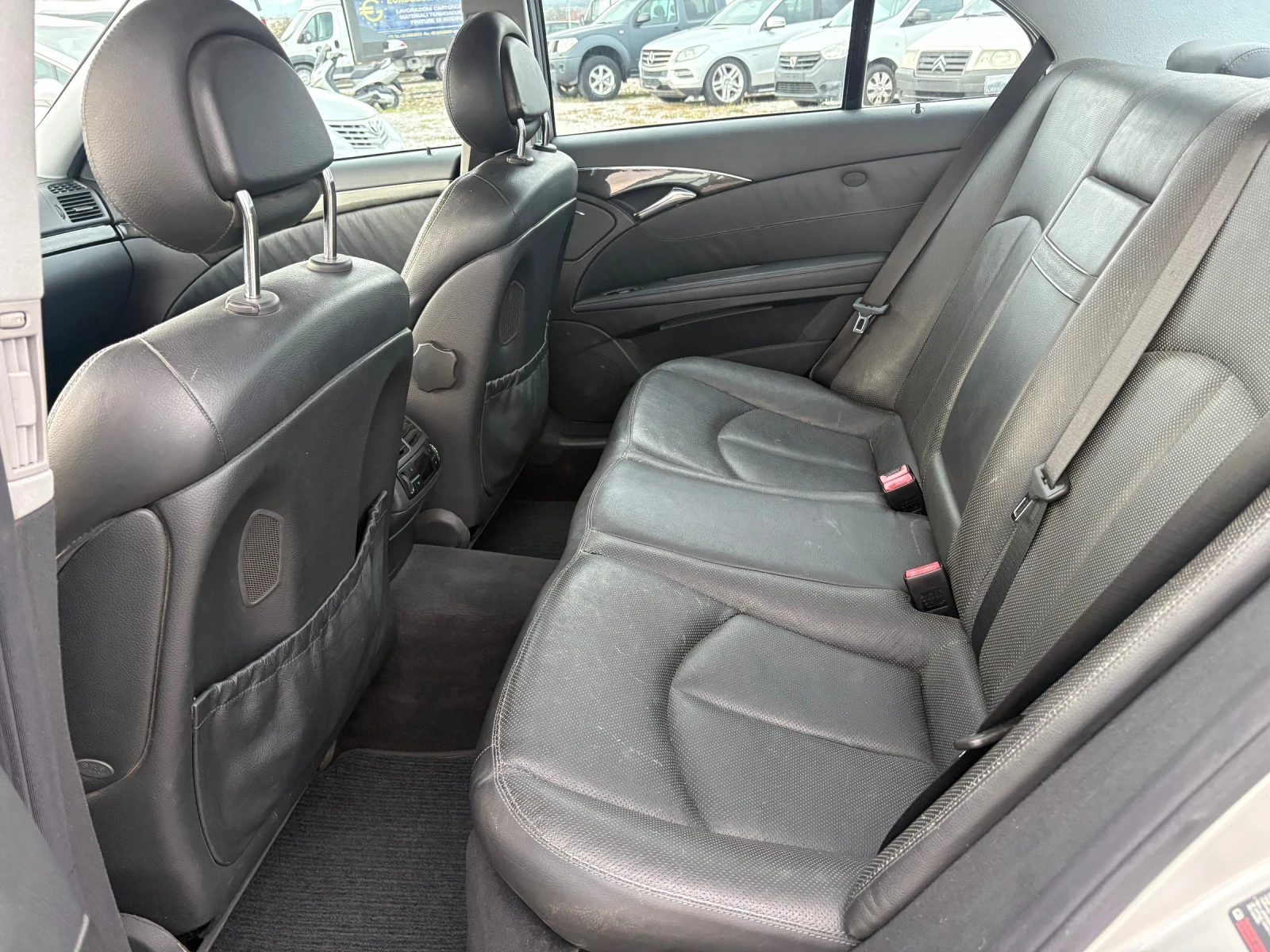 Mercedes-Benz E 320 E 320 CDI, снимка 12 - Автомобили и джипове - 54585953