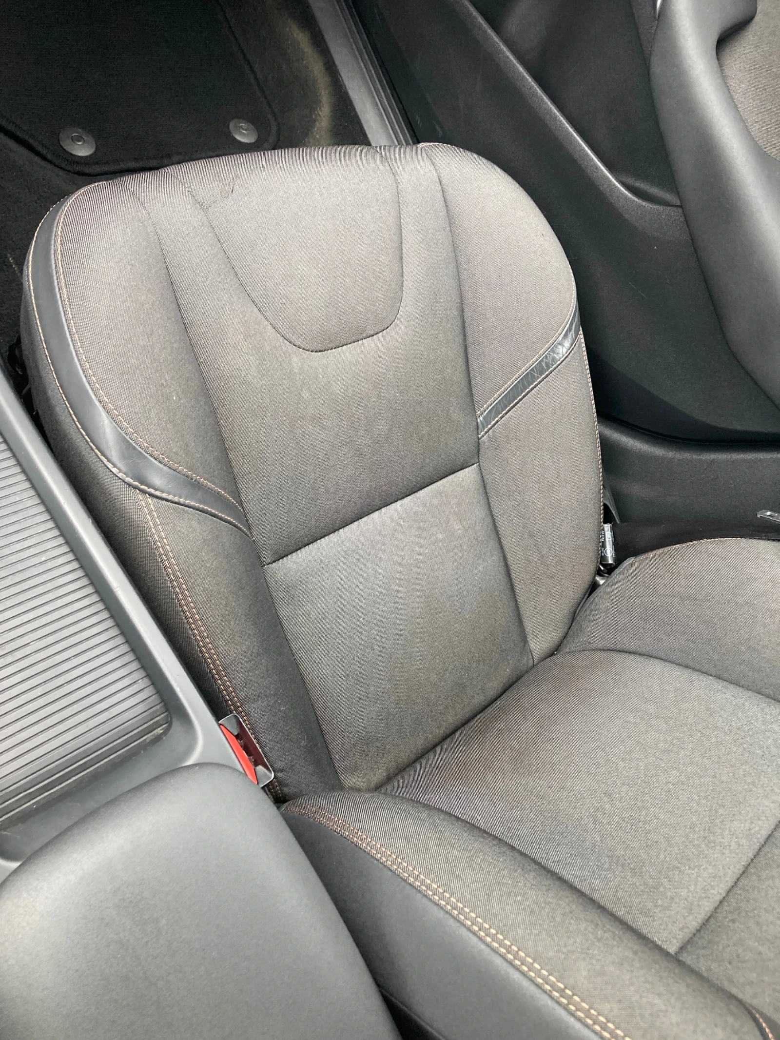 Volvo V40 Cross Country 2.0 D 150ks Klima 200000 km Original Evro 5B, снимка 14 - Автомобили и джипове - 54644507