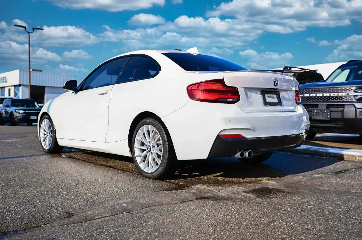 BMW 230 xDrive M-pack, снимка 3 - Автомобили и джипове - 54971798