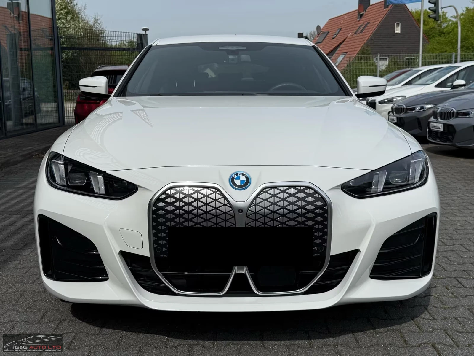 BMW i4 40/xDRIVE/401HP/SPORT/HI-FI/HUD/ACC/360/BLACK/533z, снимка 2 - Автомобили и джипове - 55143913