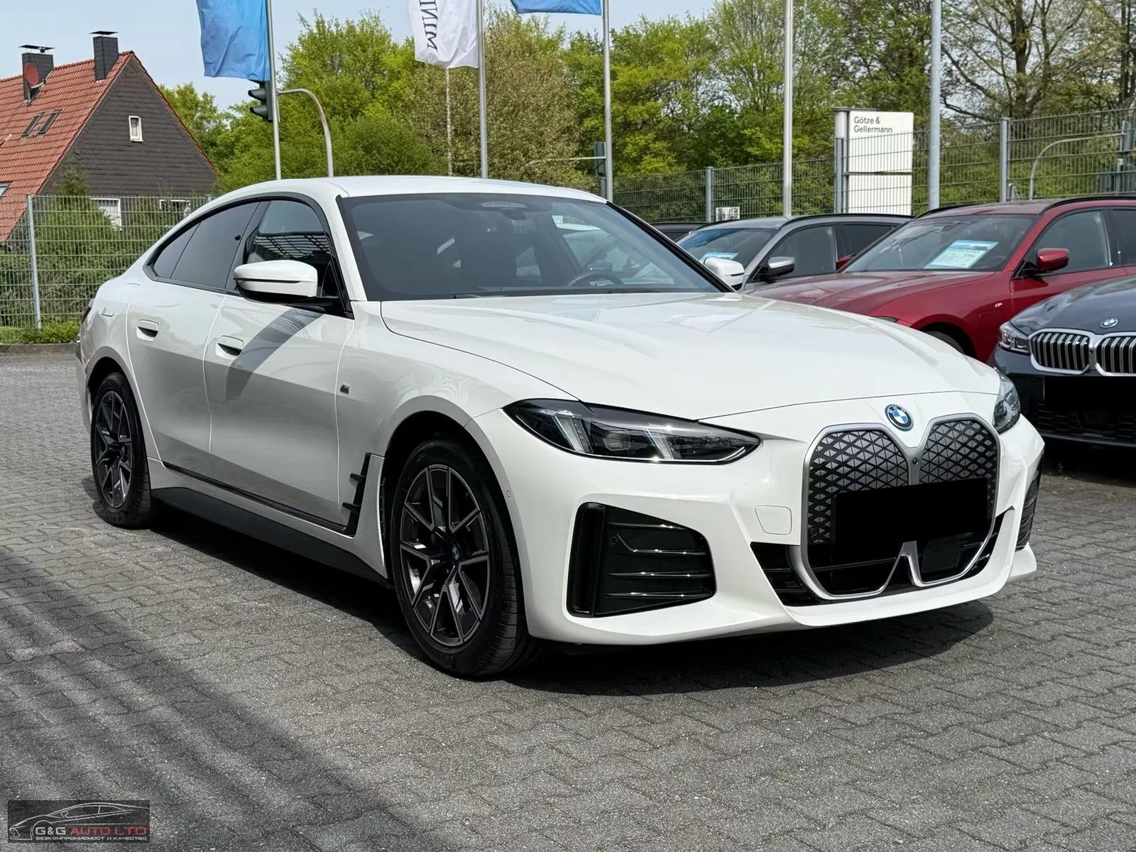BMW i4 40/xDRIVE/401HP/SPORT/HI-FI/HUD/ACC/360/BLACK/533z, снимка 5 - Автомобили и джипове - 55143913
