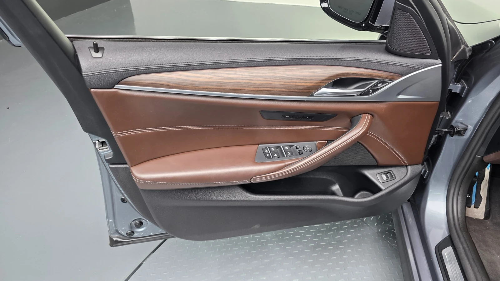 BMW 530 M Sport Plus, снимка 8 - Автомобили и джипове - 55405506
