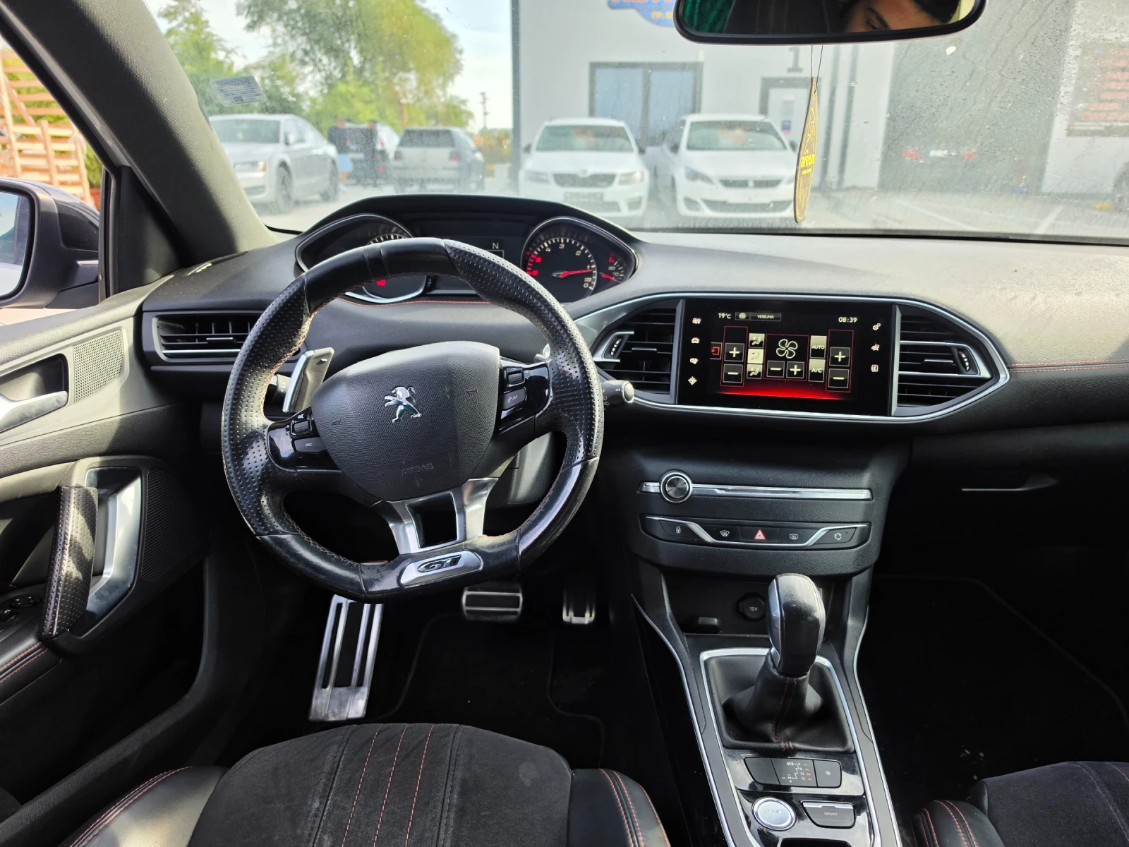 Peugeot 308 SW 2.0BLUEHDI 180HP * AUTO * LED * ЛИЗИНГ * NAV * , снимка 9 - Автомобили и джипове - 56143975