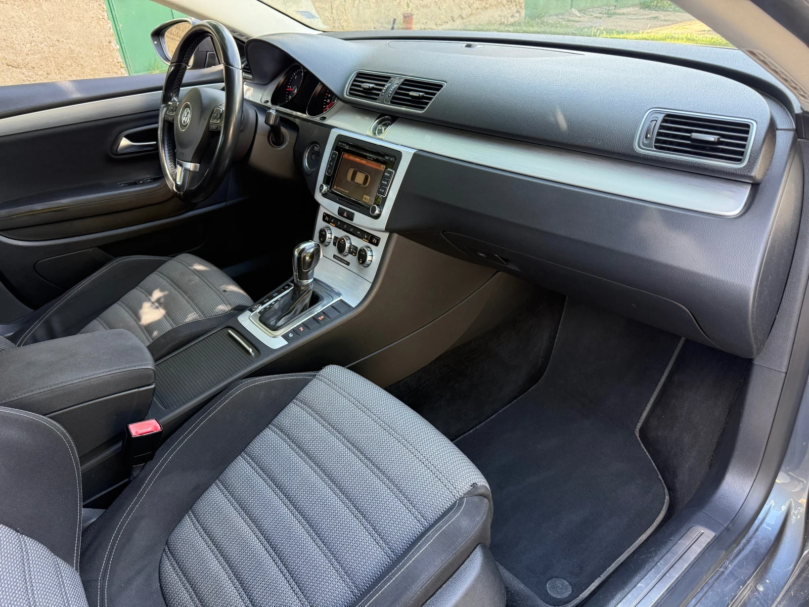 VW Passat CC 2.0TDI DSG, снимка 10 - Автомобили и джипове - 56261901