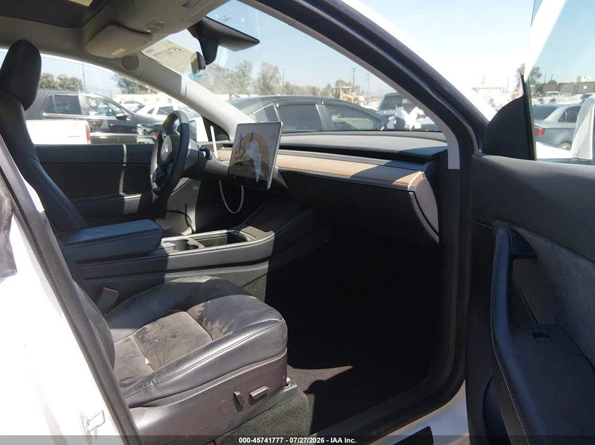 Tesla Model Y 2021 TESLA MODEL Y LONG RANGE DUAL MOTOR, снимка 14 - Автомобили и джипове - 56368350