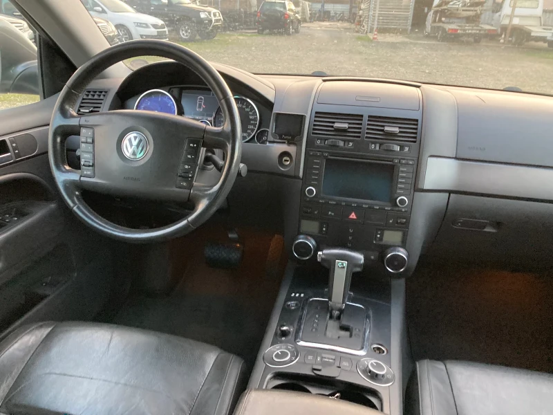 VW Touareg 3.0 TDI, снимка 10 - Автомобили и джипове - 53005607