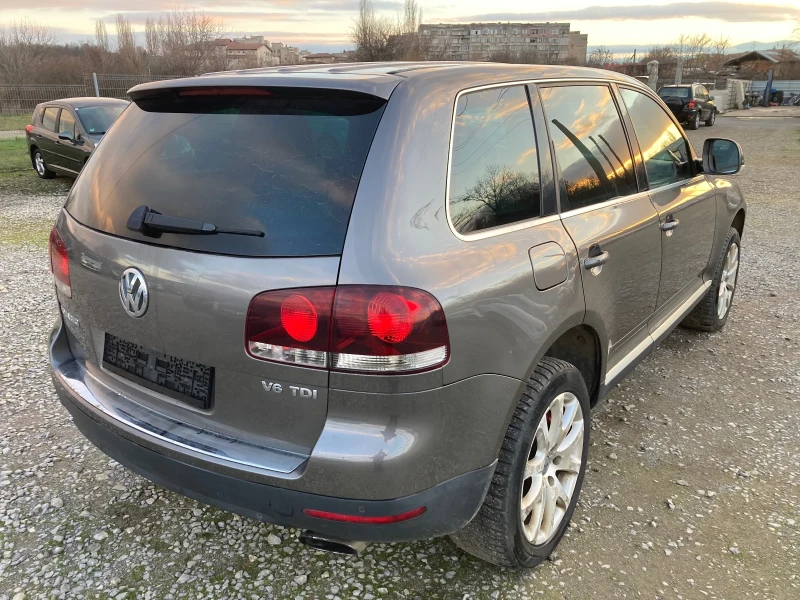 VW Touareg 3.0 TDI, снимка 3 - Автомобили и джипове - 53005607