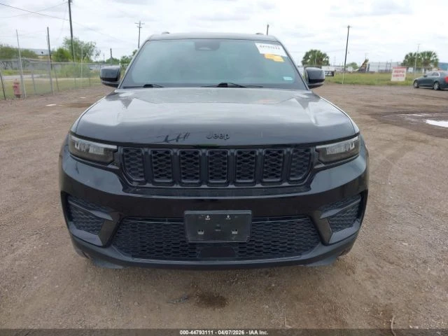 Jeep Grand cherokee ALTITUDE 4X4, снимка 12 - Автомобили и джипове - 55050447