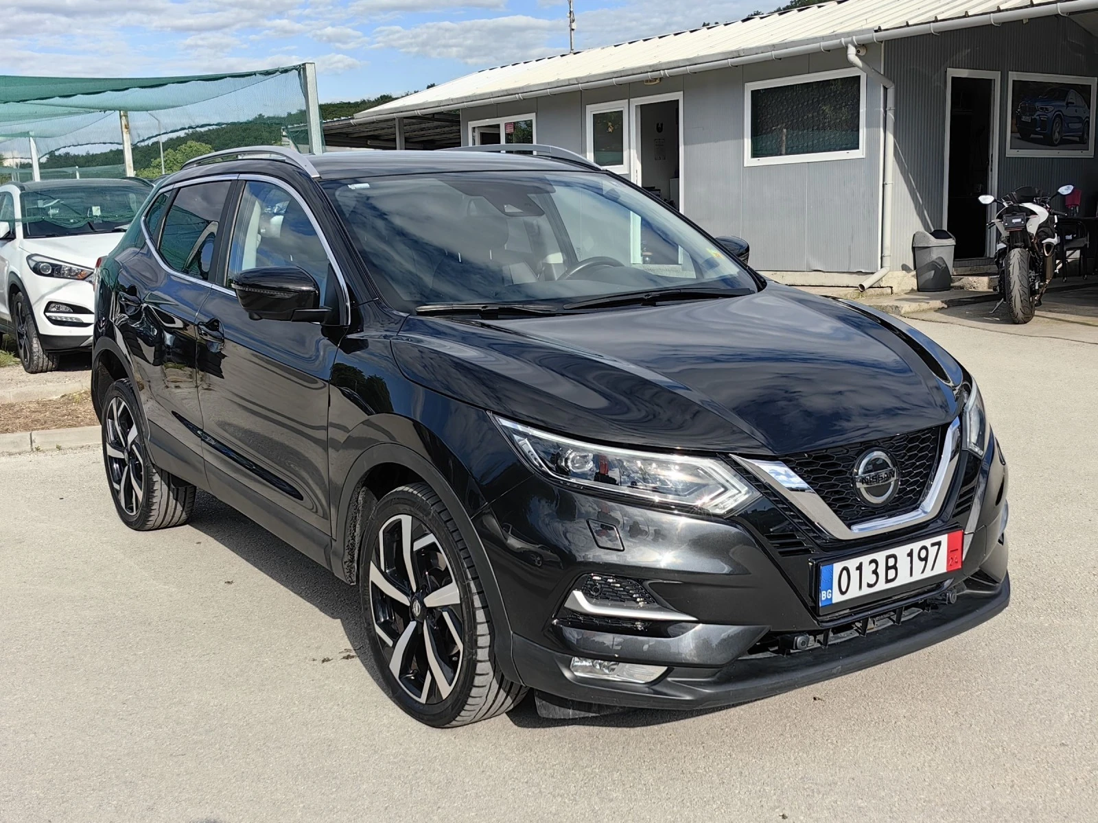 Nissan Qashqai 4x4/1.7d 150kc/Auto/TEKNA/ПАНОРАМА / ШВЕЙЦ - изображение 3