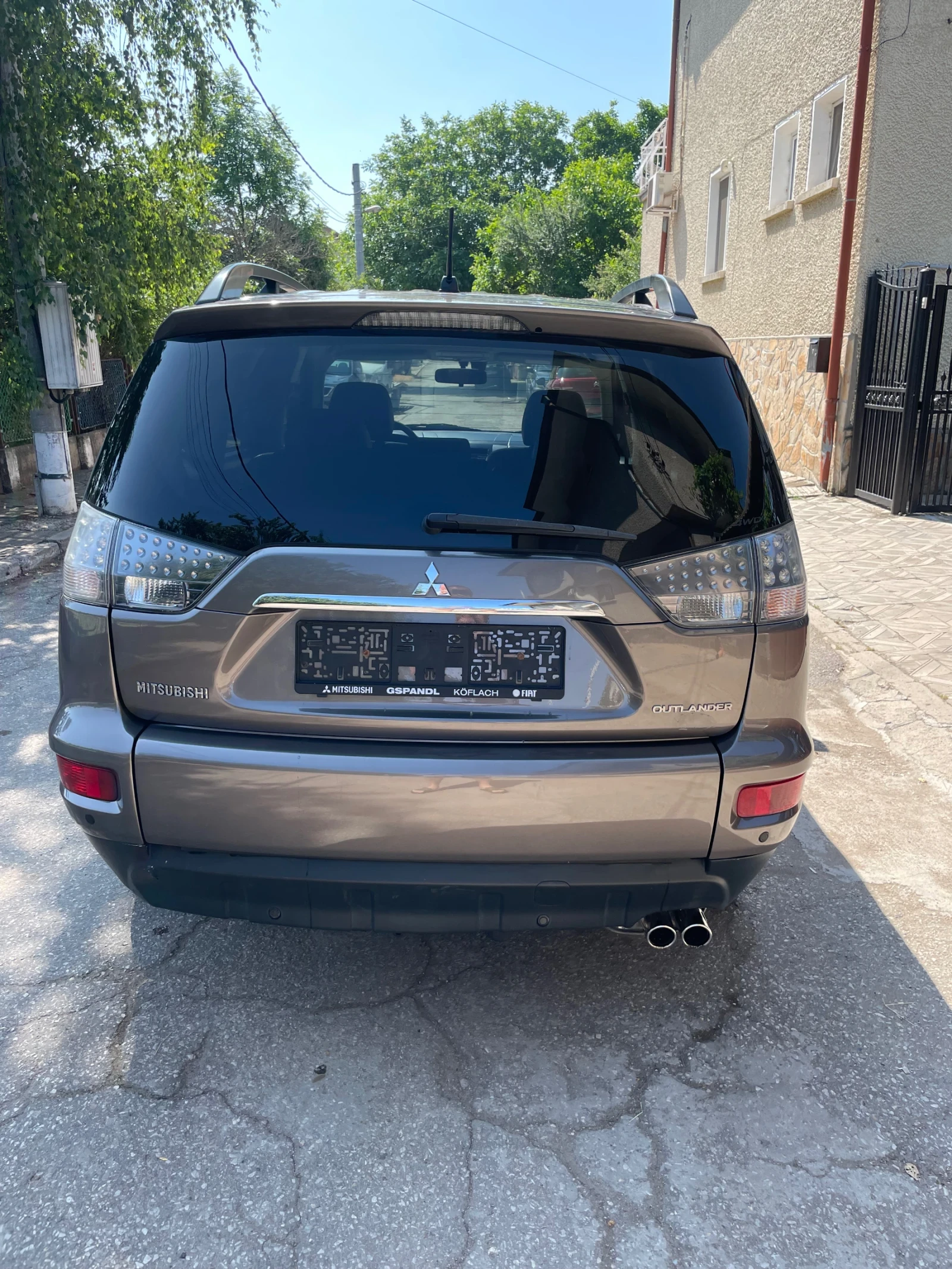 Mitsubishi Outlander 2.2DI-D* intense+ * 4X4*  - изображение 6