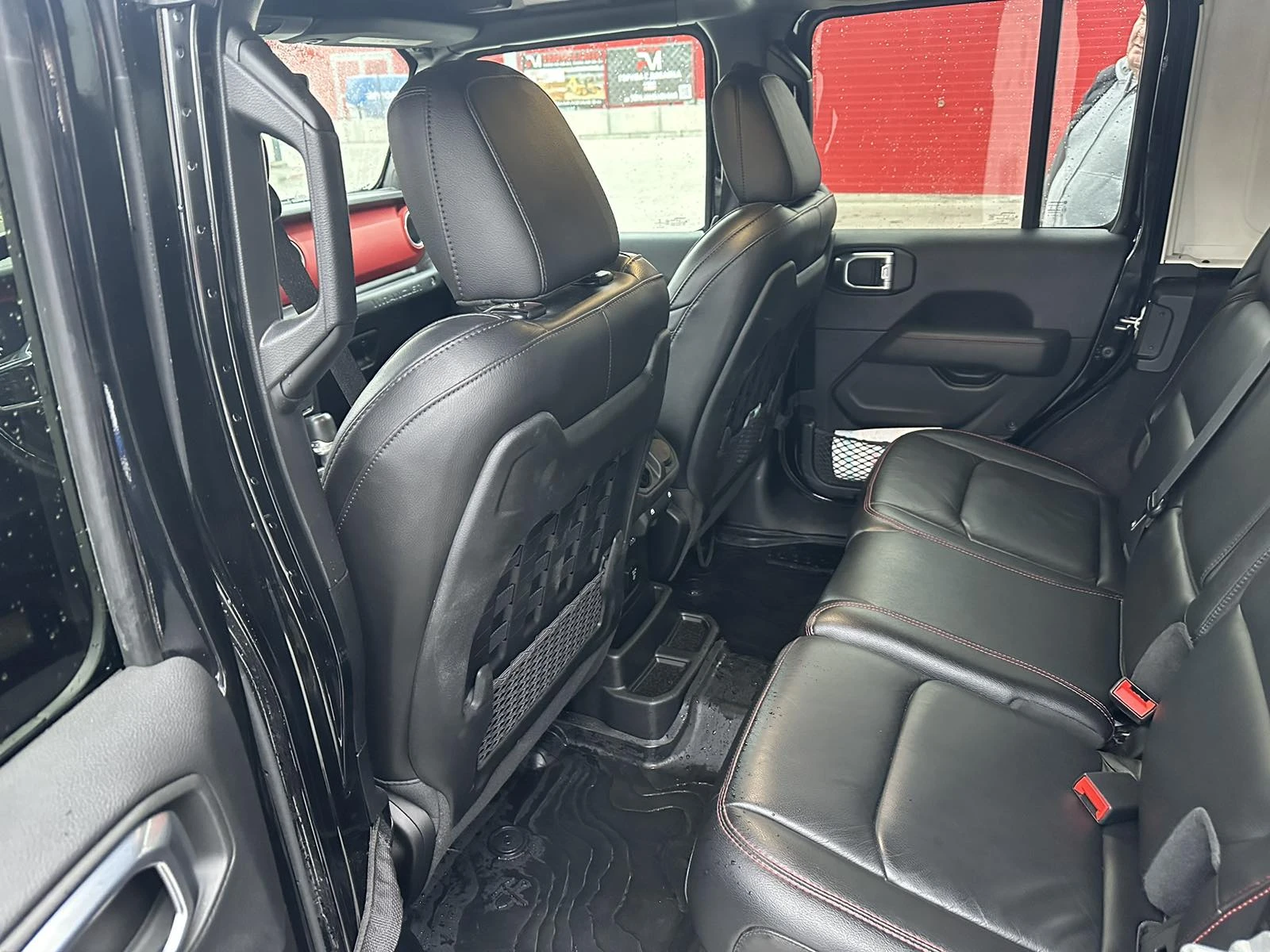 Jeep Wrangler  - изображение 4