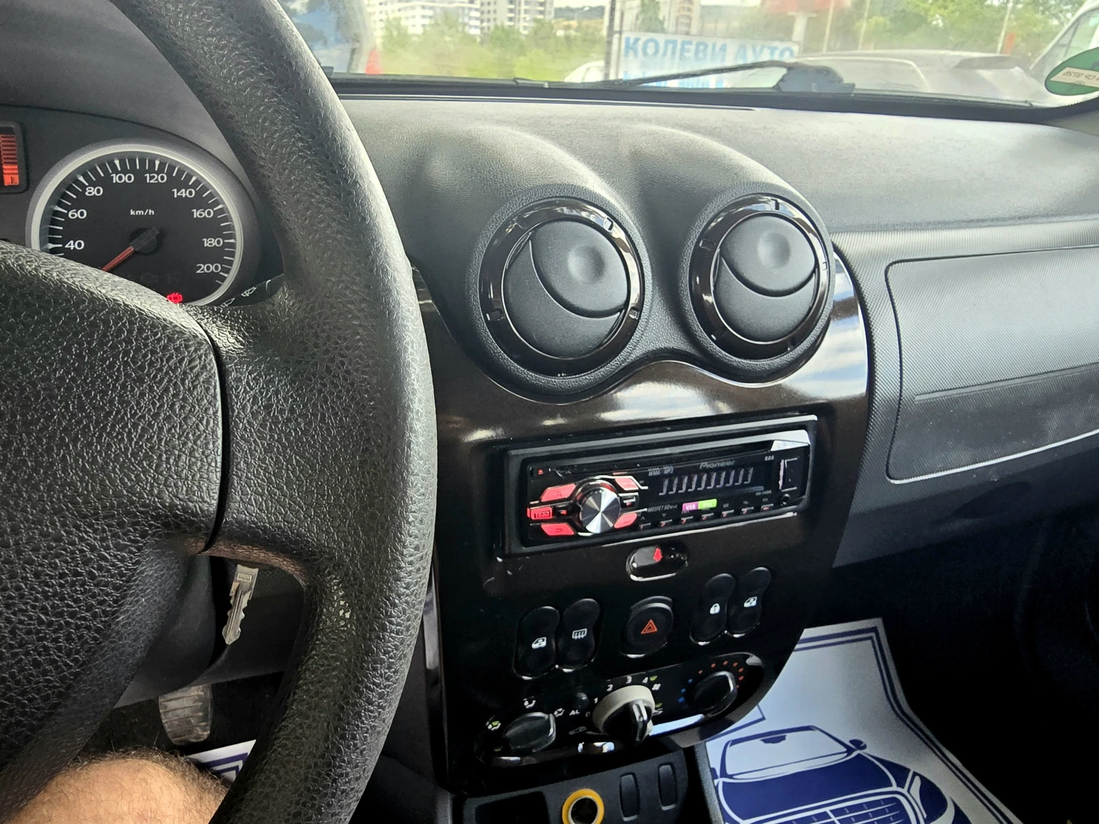 Dacia Duster 115хил.км/серв.книжкаПАРКТРОНИК - изображение 9