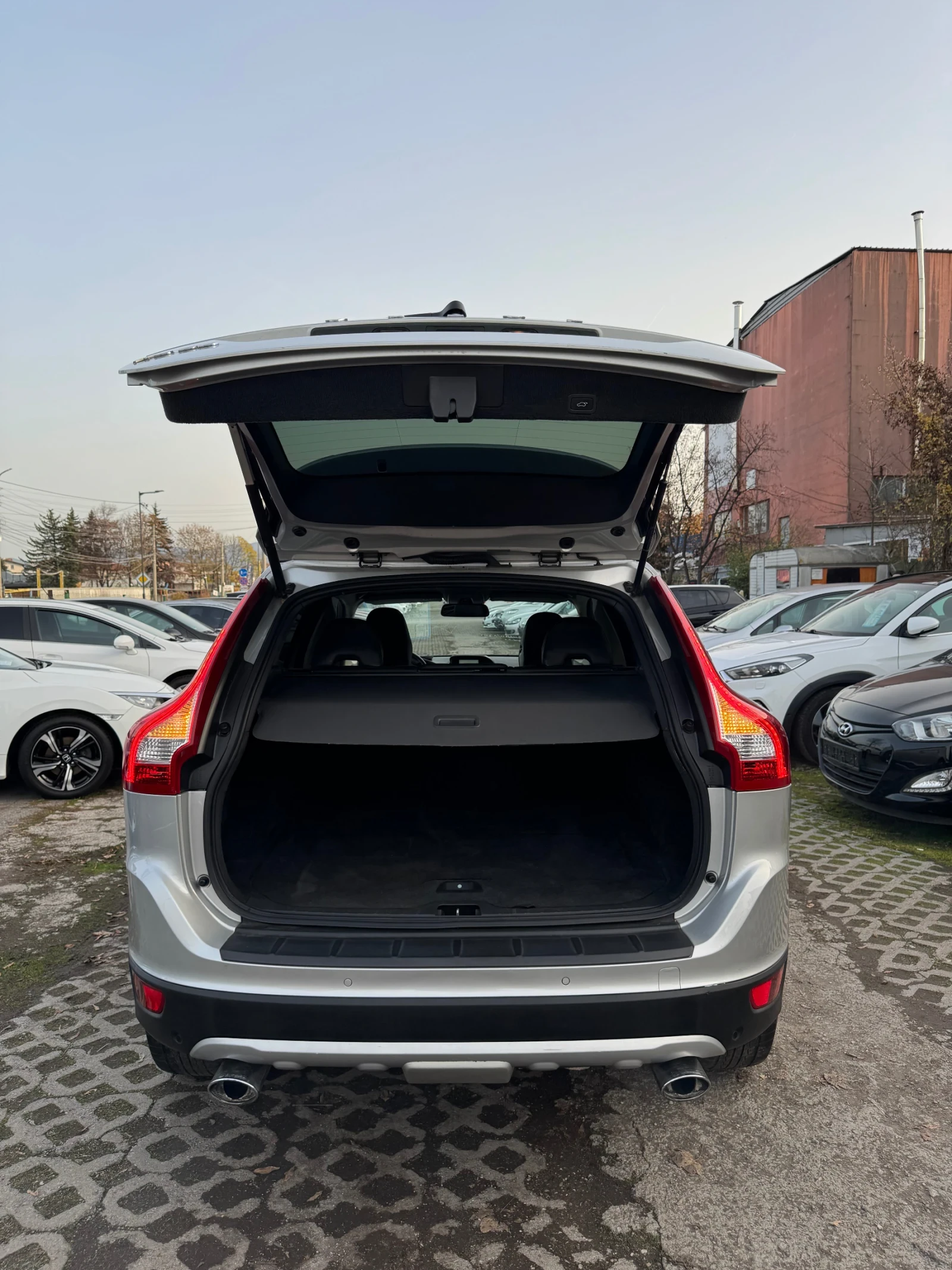Volvo XC60 2.4 D5 SPORT 4X4 | Mobile.bg   4