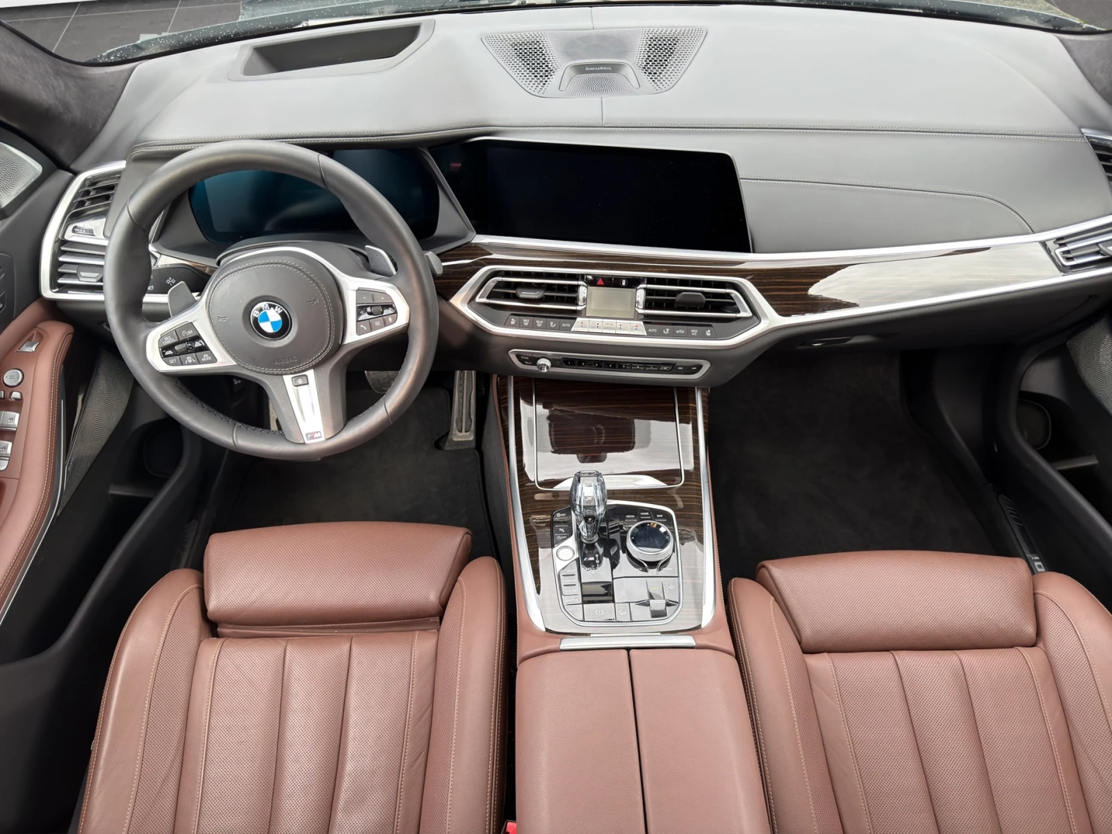 BMW X7 M50i - изображение 7