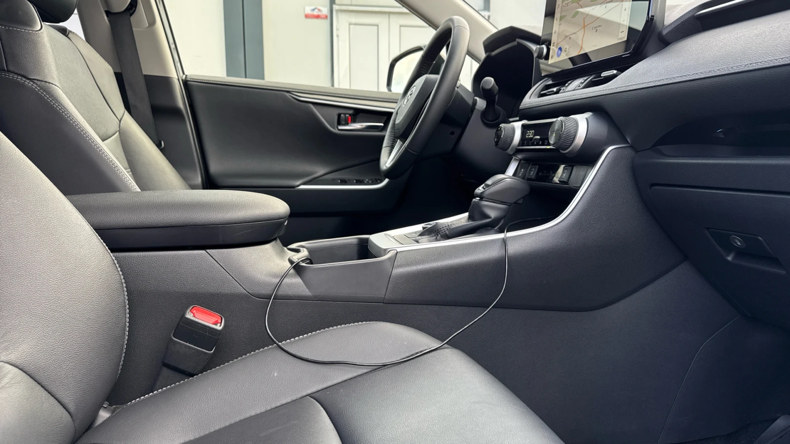 Toyota Rav4 2, 5 HEV AWD - изображение 7