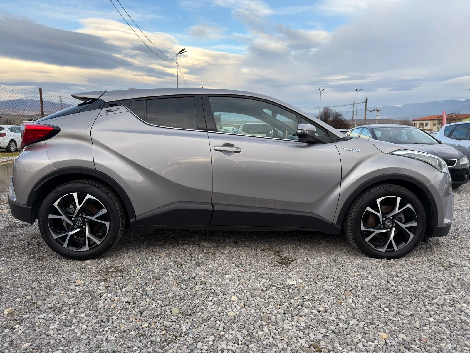 Toyota C-HR 1.8 Hybrid 116 000km!!! - изображение 2