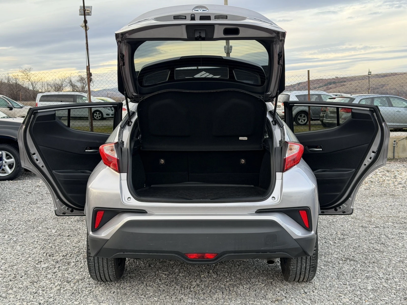 Toyota C-HR 1.8 Hybrid 116 000km!!! - изображение 10