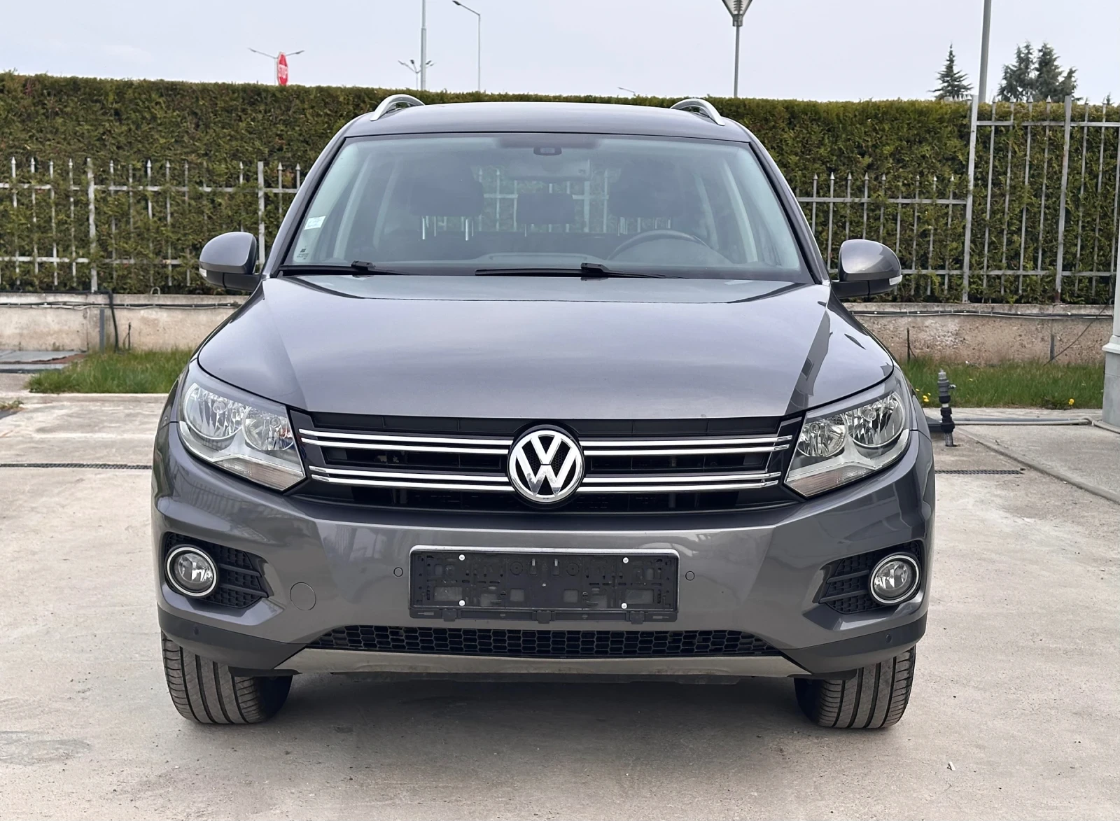 VW Tiguan 2.0TDI 140кс 4Motion* Face* Серв.история, снимка 3 - Автомобили и джипове - 54182720
