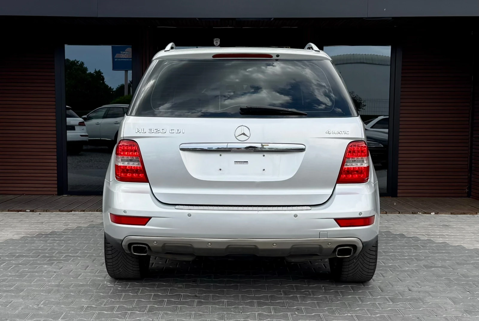 Mercedes-Benz ML 320 Facelift - ///AMG - 4Matic -Harman&kardon - Лизинг, снимка 5 - Автомобили и джипове - 54880293