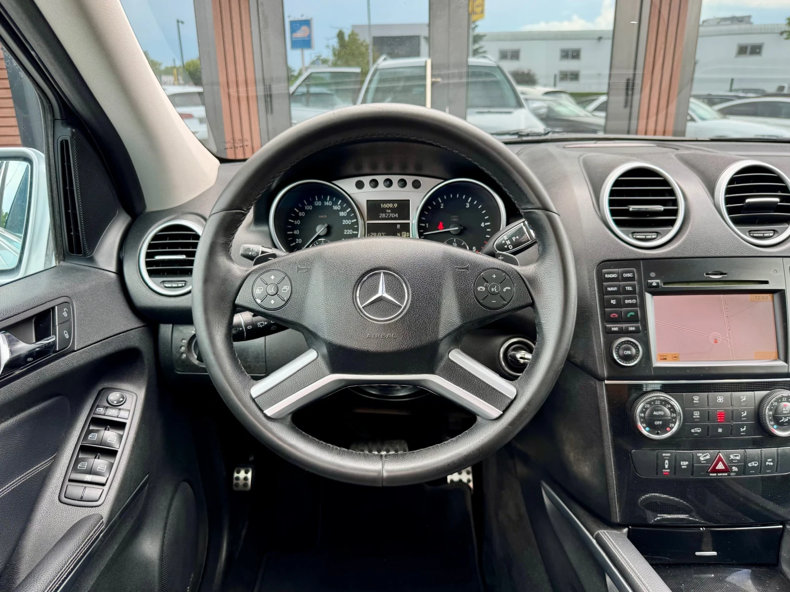 Mercedes-Benz ML 320 Facelift - ///AMG - 4Matic -Harman&kardon - Лизинг, снимка 10 - Автомобили и джипове - 54880293