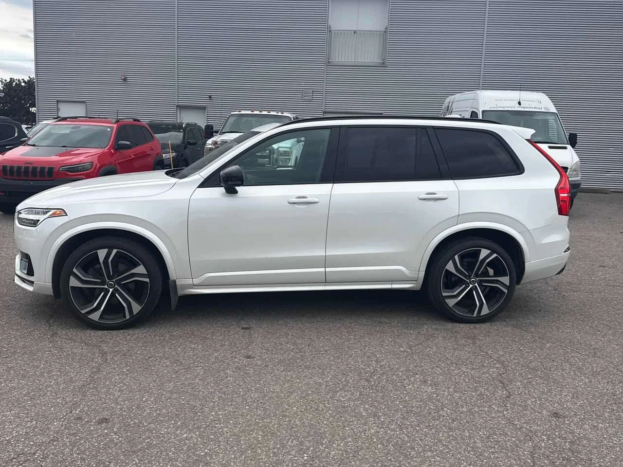 Volvo Xc90 | R Design | HARMAN KARDON | ПОДГРЕВ | ПАНОРАМА | , снимка 2 - Автомобили и джипове - 54995676