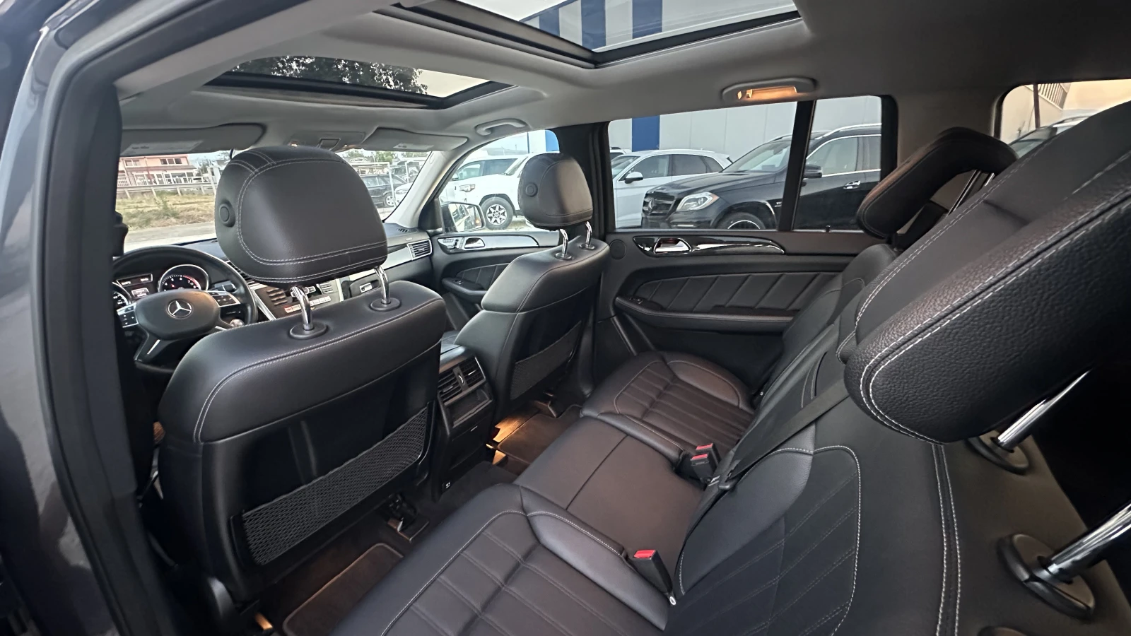 Mercedes-Benz GL 450 4 MATIC| CARPLAY| 360 CAMERA| ПОДГРЕВ| HARMON KARD, снимка 10 - Автомобили и джипове - 55563707